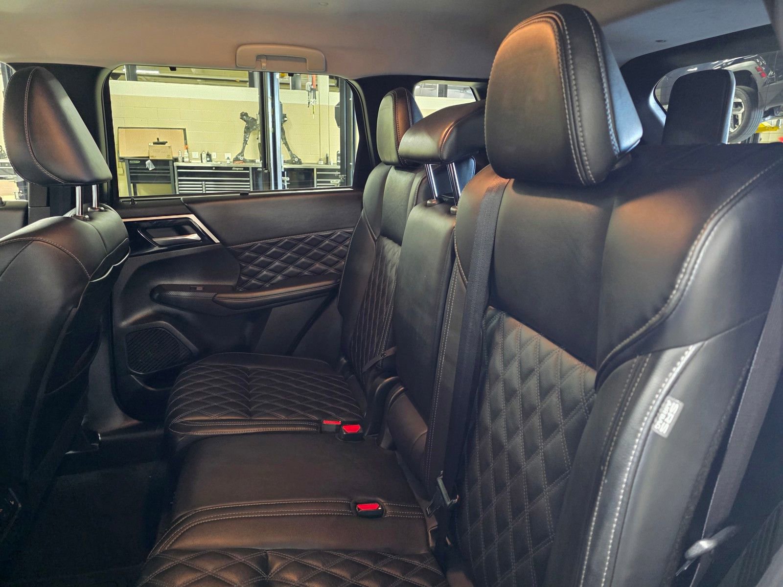 Used 2024 Mitsubishi Outlander SEL image 15