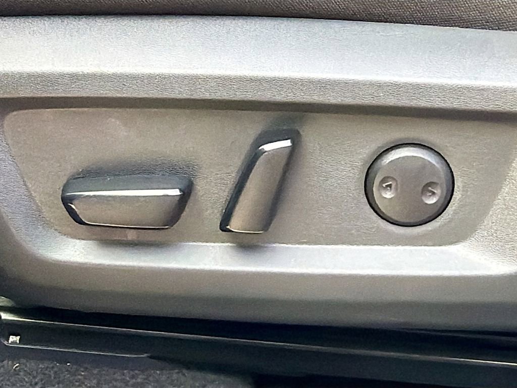 Used 2023 Nissan Rogue SV image 27