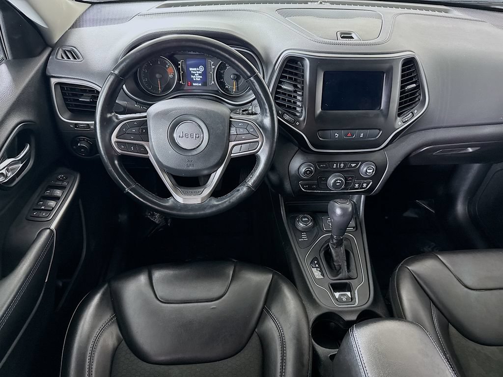 Used 2021 Jeep Cherokee Latitude Plus AWD/4WD image 4