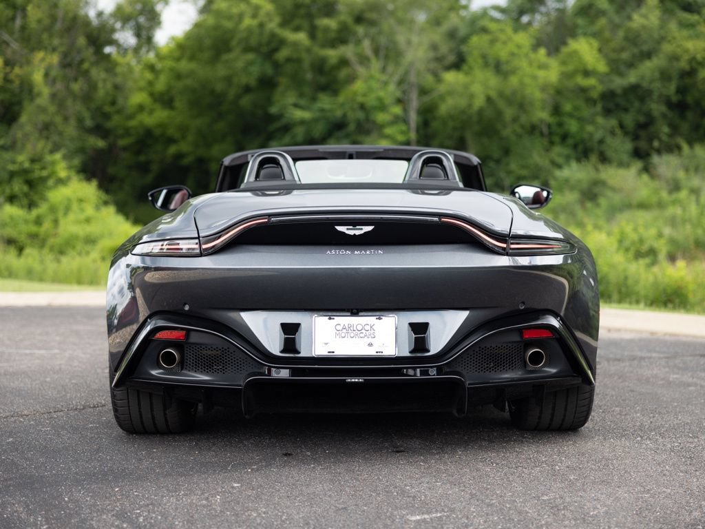 Used 2021 Aston Martin V8 Vantage Roadster RWD image 4