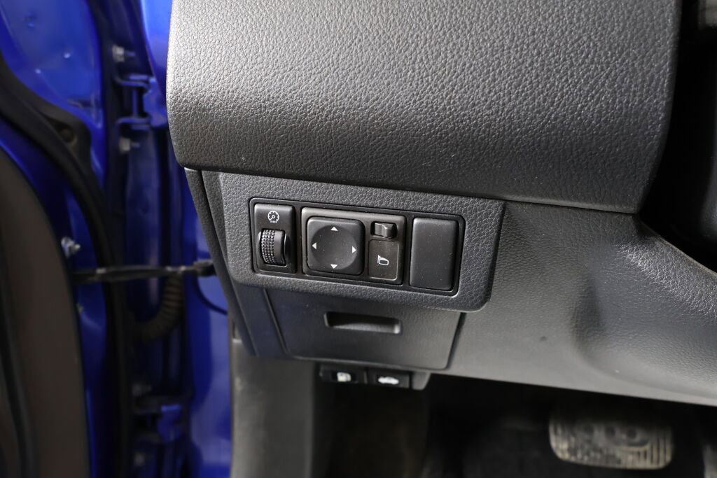 Used 2011 Nissan Versa 1.8 S w/ PWR Plus Pkg image 32