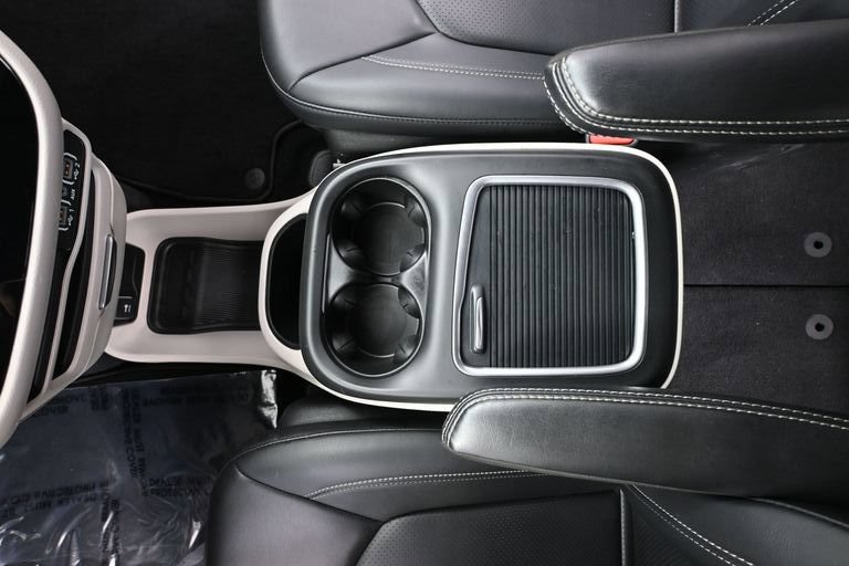 Used 2024 Chrysler Pacifica Touring-L FWD image 33