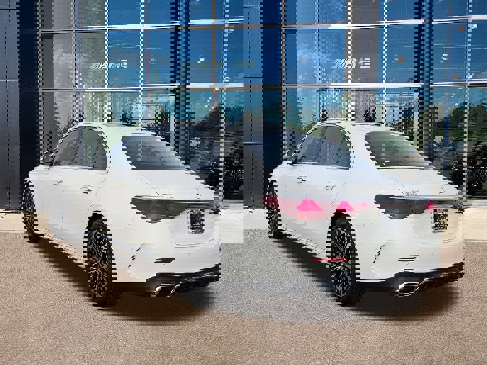 Used 2025 Mercedes-Benz E 450 4MATIC Sedan image 7