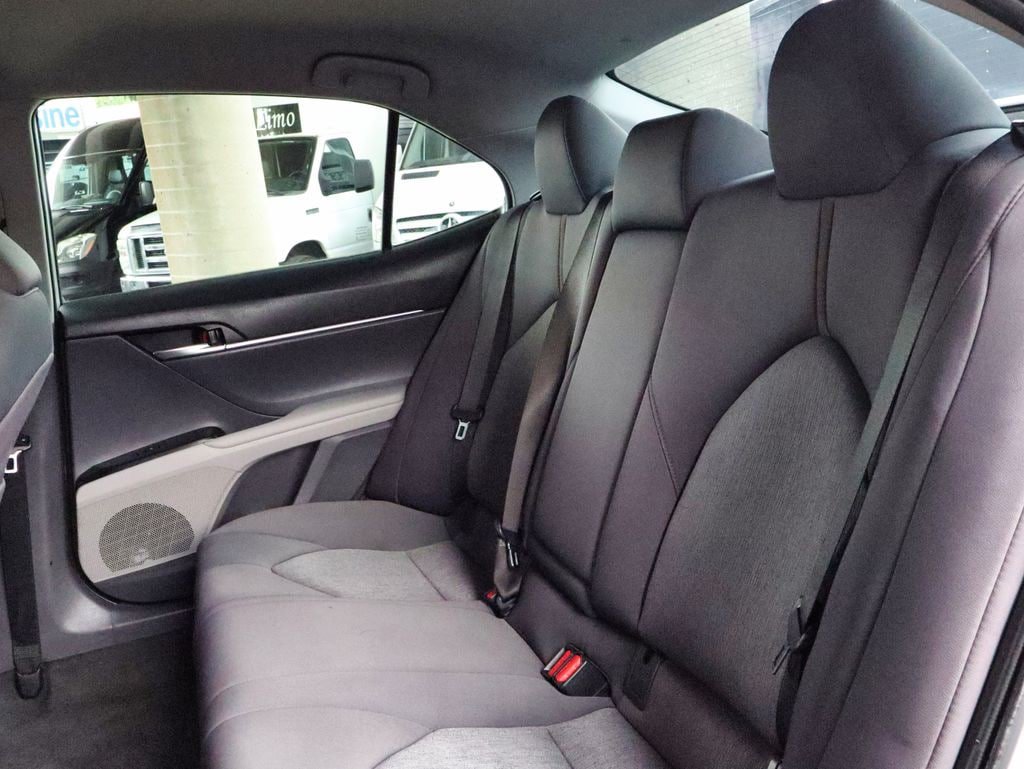 Used 2020 Toyota Camry LE FWD image 41