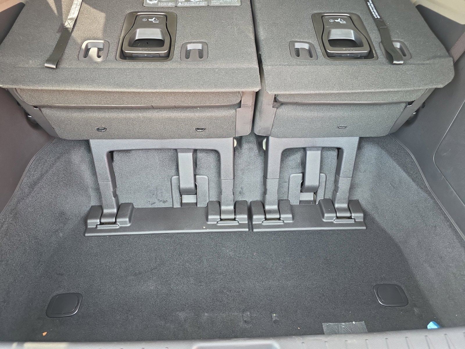 Certified 2026 Kia Carnival EX image 10