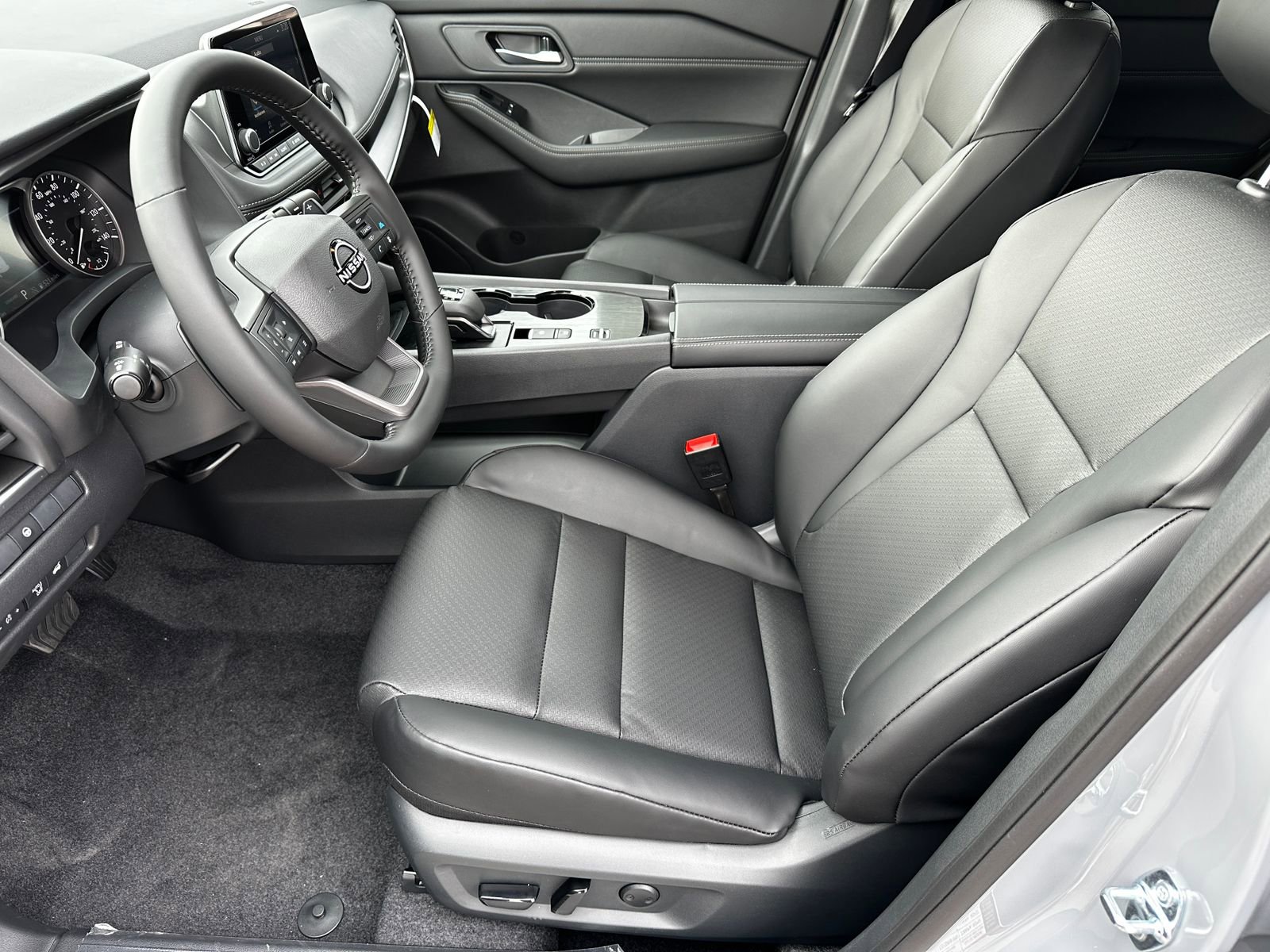 New 2026 Nissan Rogue SV image 10