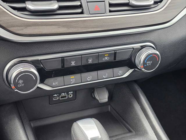 Used 2025 Nissan Altima 2.5 SV FWD image 28