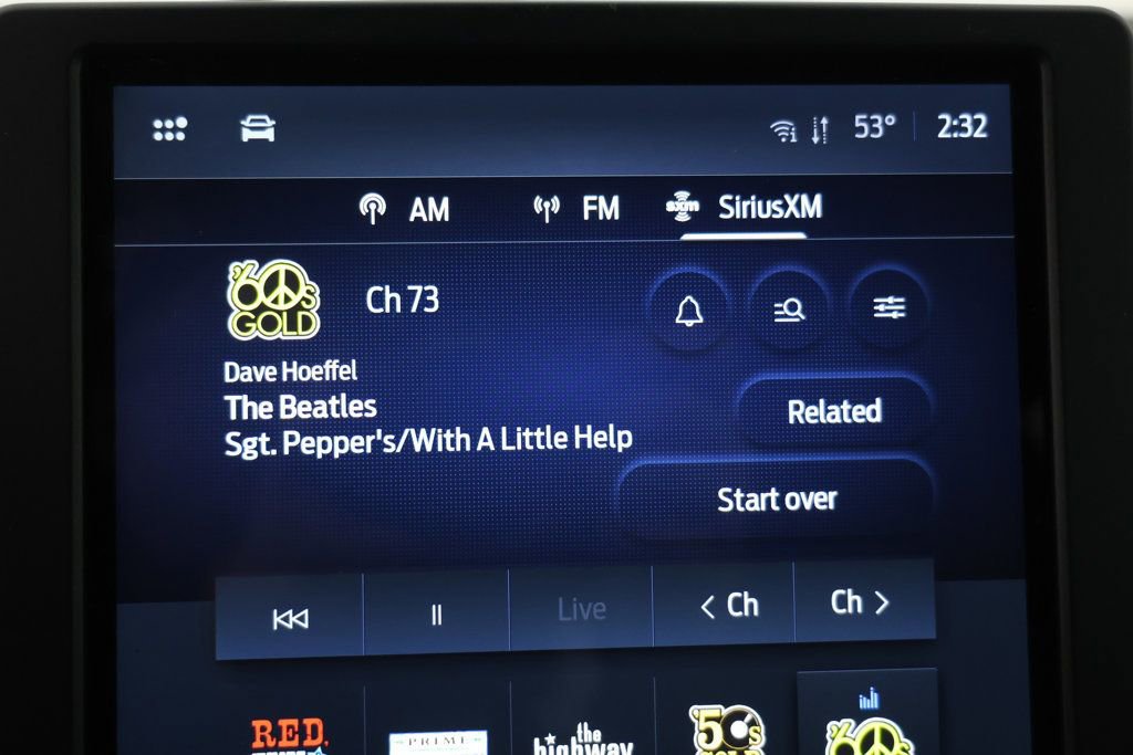 Used 2023 Ford Edge ST-Line image 14