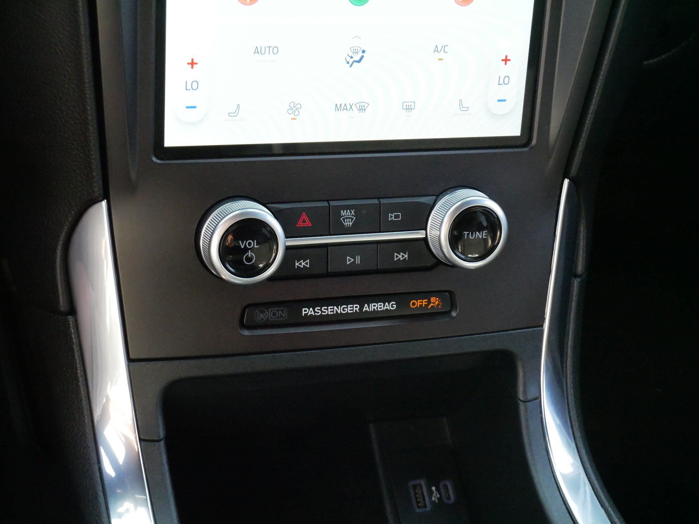 Used 2021 Ford Edge ST AWD/4WD image 23