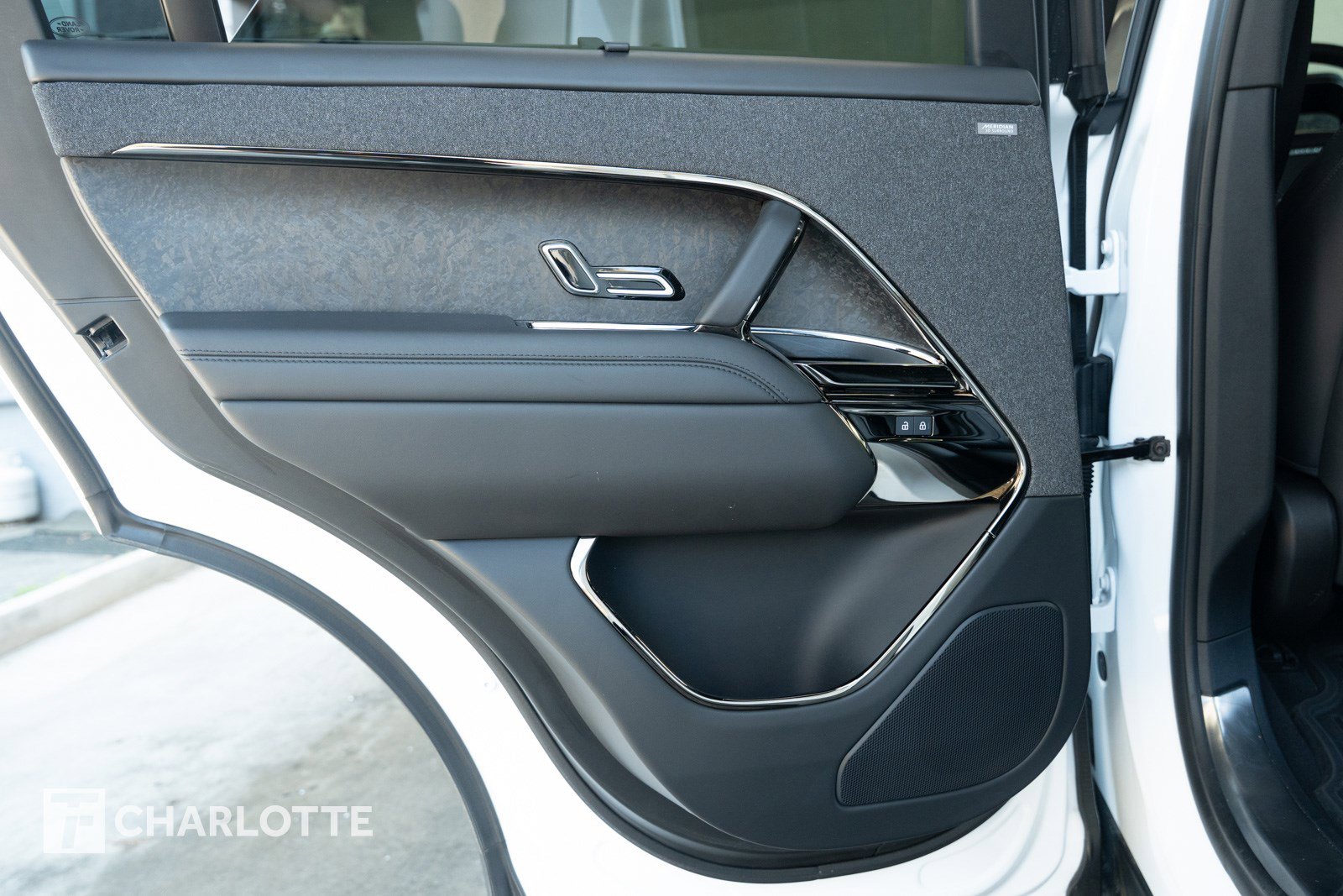 Used 2024 Land Rover Range Rover Sport Dynamic SE image 27