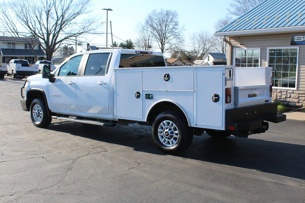 Used 2024 Chevrolet Silverado 2500 LT w/ Convenience Package image 3
