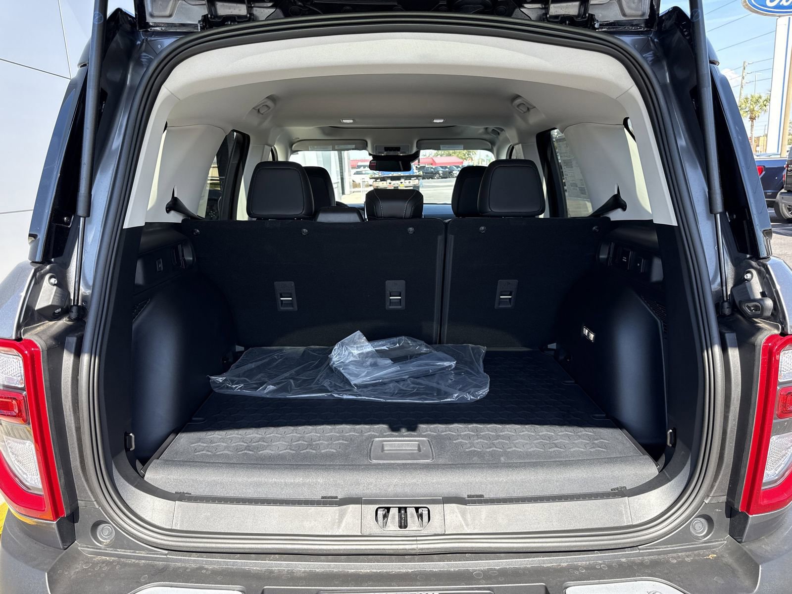 New 2026 Ford Bronco Sport Outer Banks w/ Sasquatch Outer Banks Package image 8