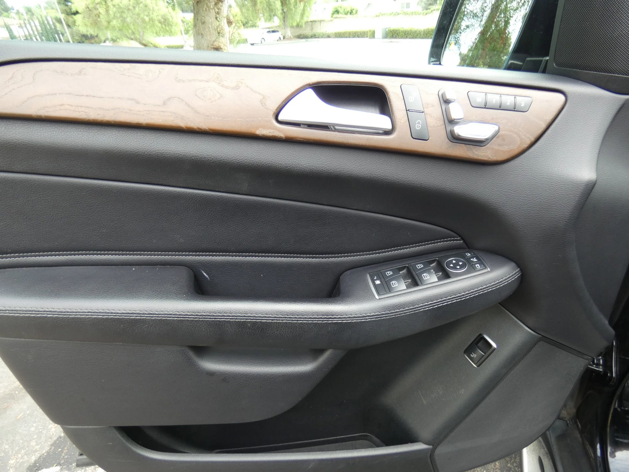 Used 2016 Mercedes-Benz GLE 350 w/ Premium Package image 59