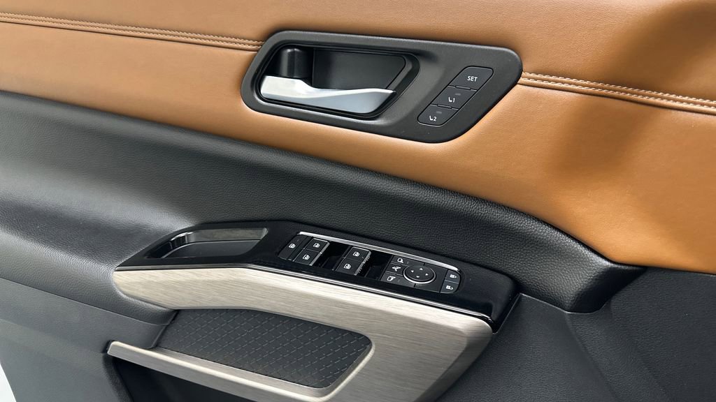 Certified 2023 Nissan Pathfinder Platinum image 17