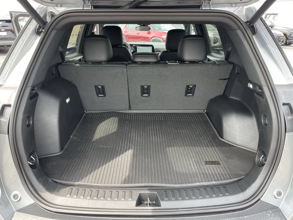 New 2026 Chevrolet Equinox LT w/ Convenience Package II FWD image 23