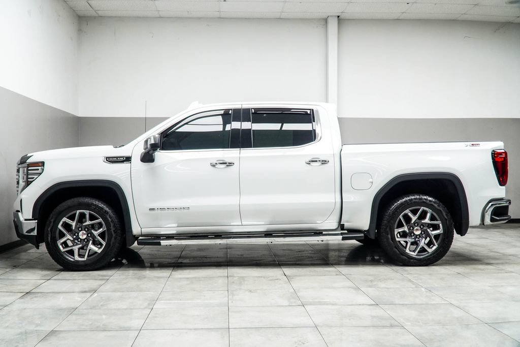Used 2024 GMC Sierra 1500 SLT w/ SLT Premium Plus Package AWD/4WD image 9
