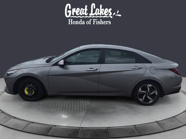 Used 2023 Hyundai Elantra SEL w/ Convenience Package FWD image 2