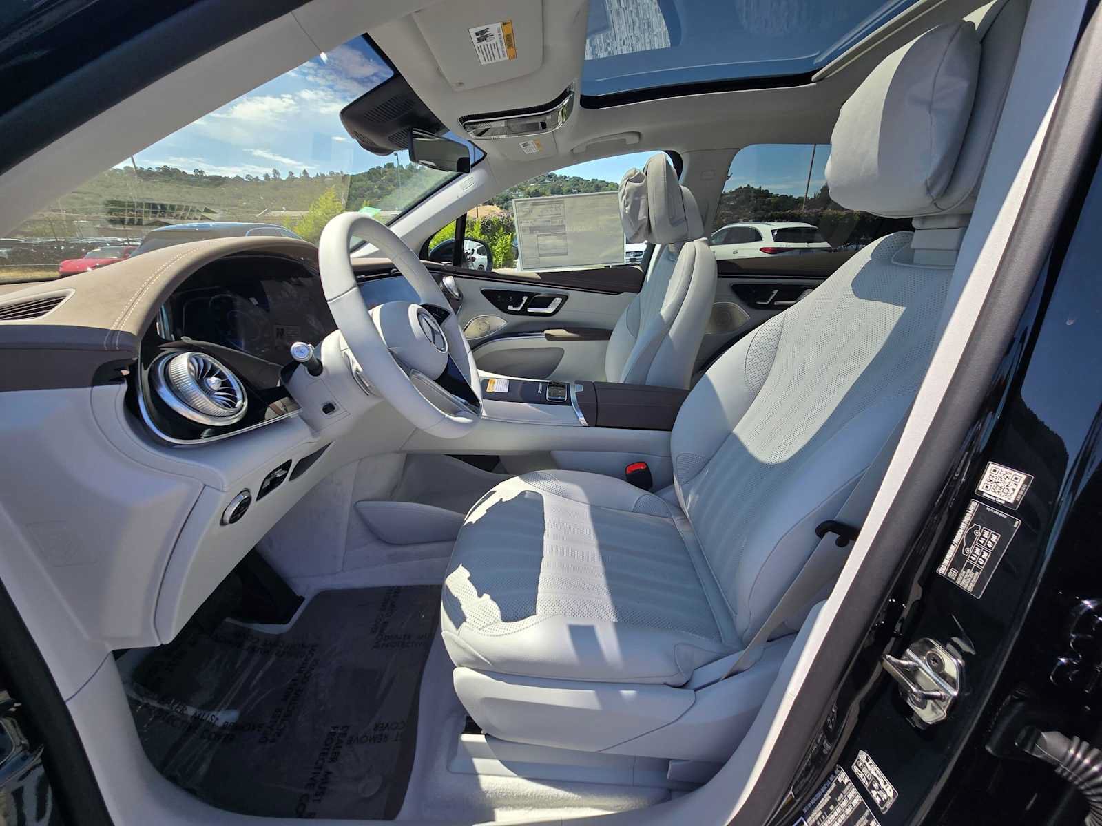 New 2026 Mercedes-Benz EQS 400 4MATIC SUV image 22