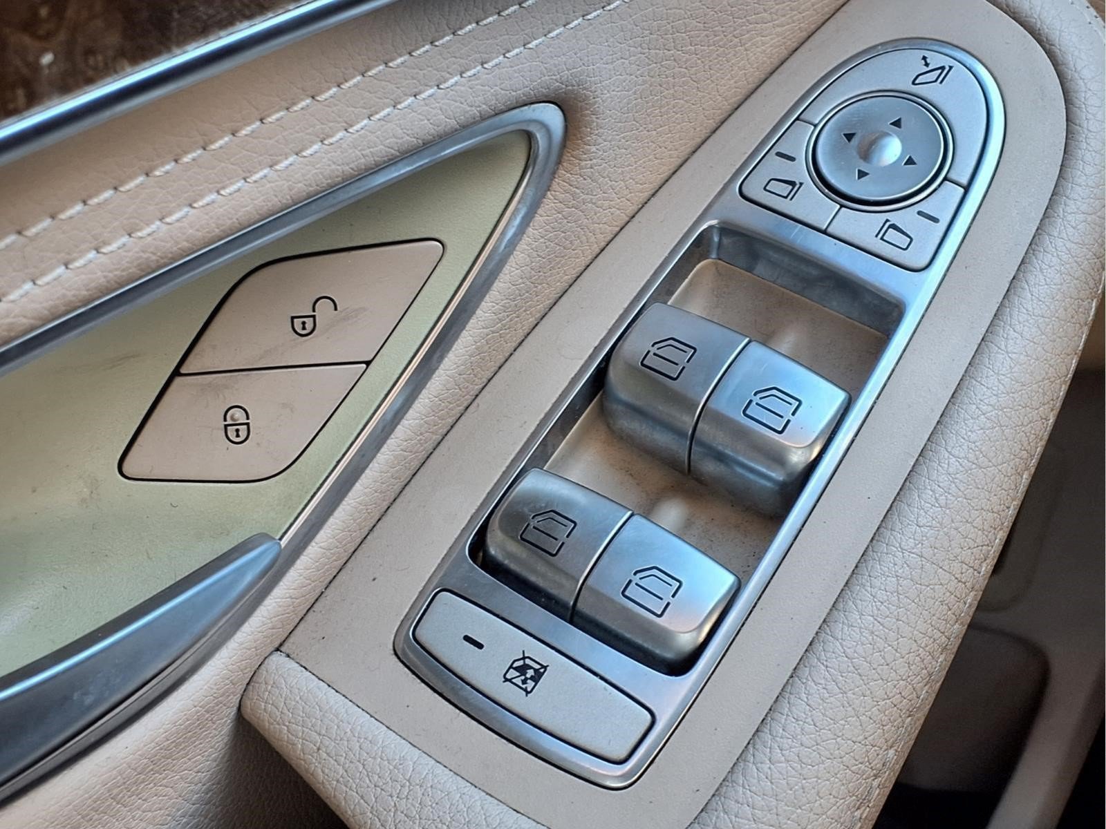 Used 2015 Mercedes-Benz C 300 4MATIC Sedan image 18