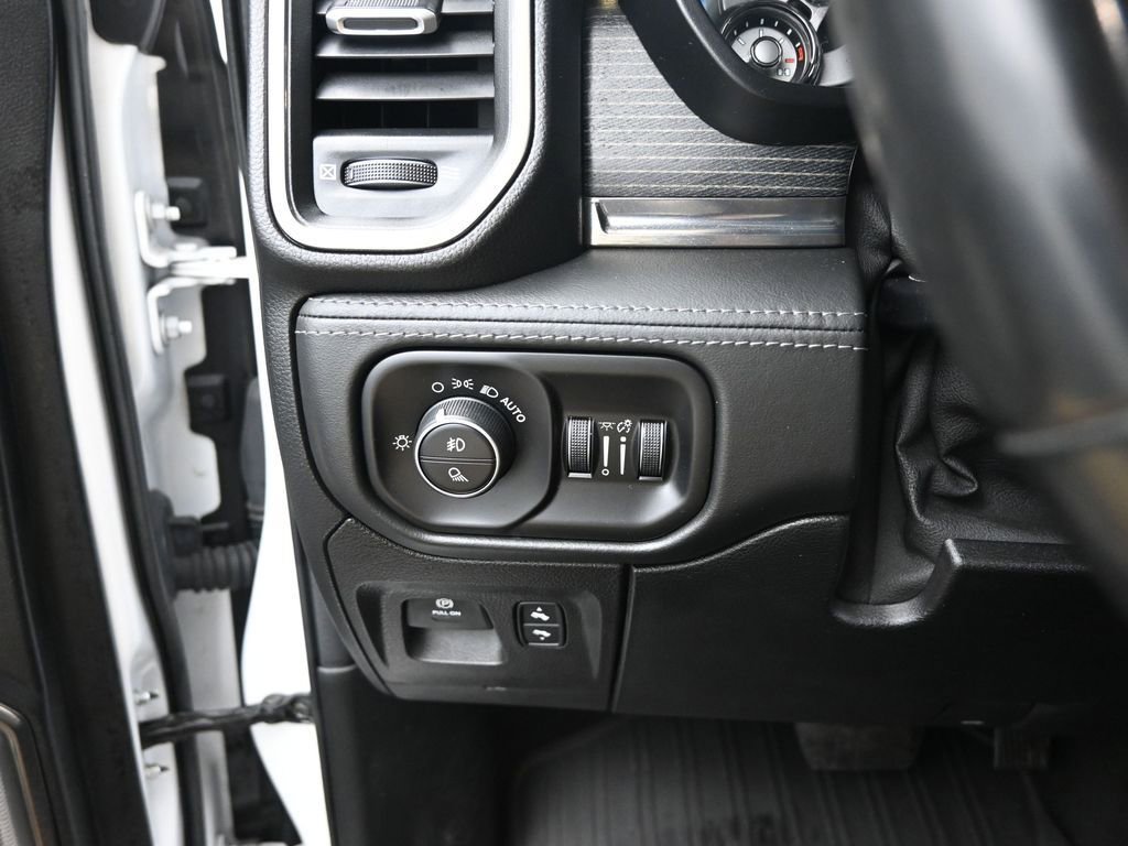 Used 2020 RAM 1500 Limited image 33