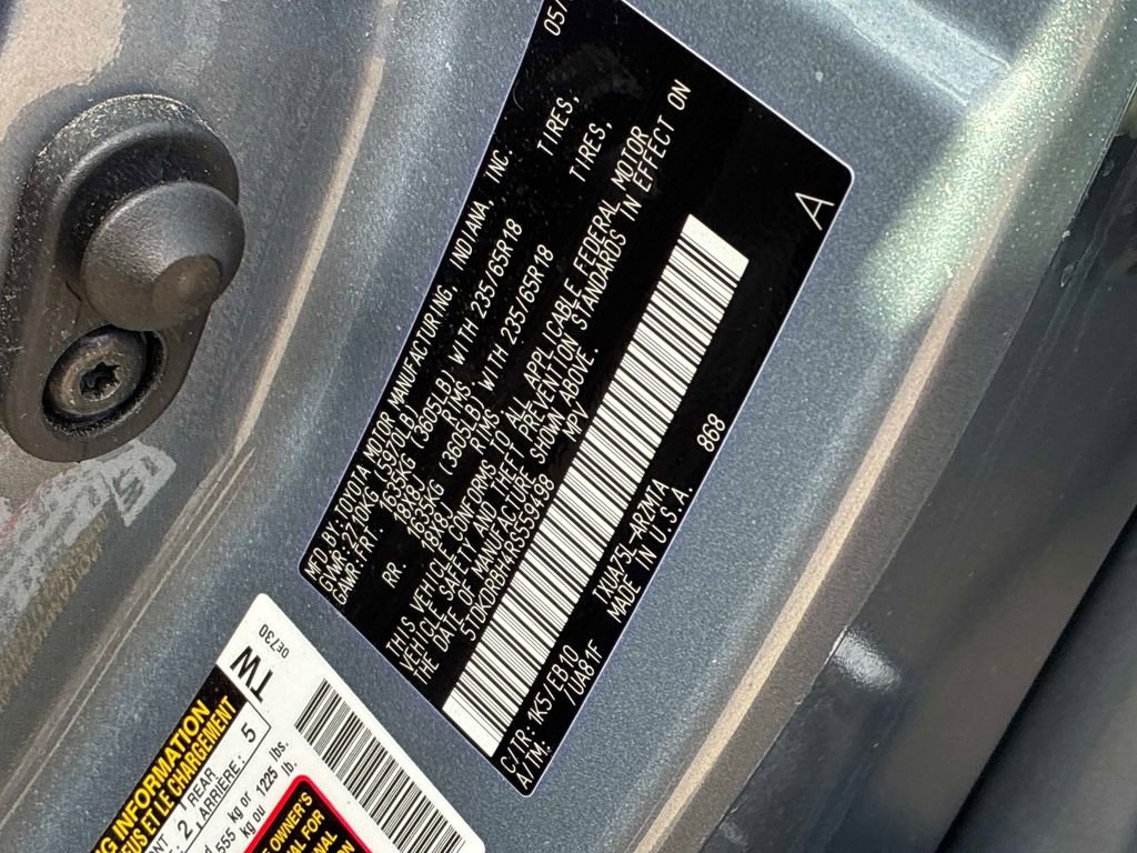 Used 2024 Toyota Highlander XLE image 27