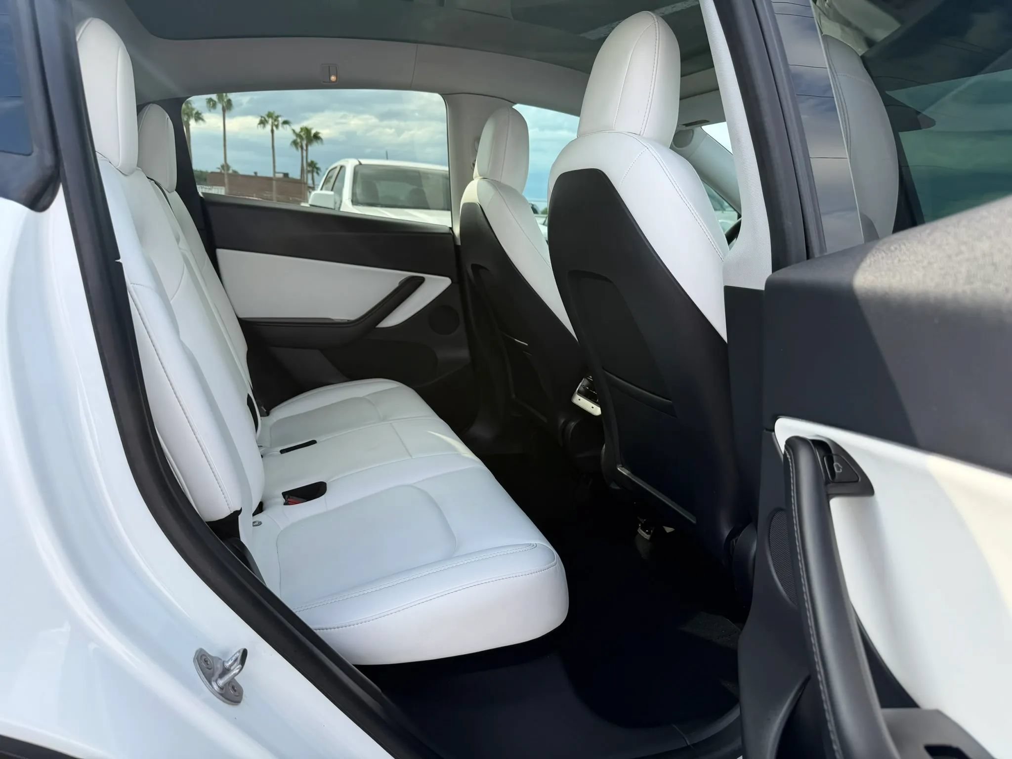 Used 2020 Tesla Model Y Performance AWD/4WD image 26
