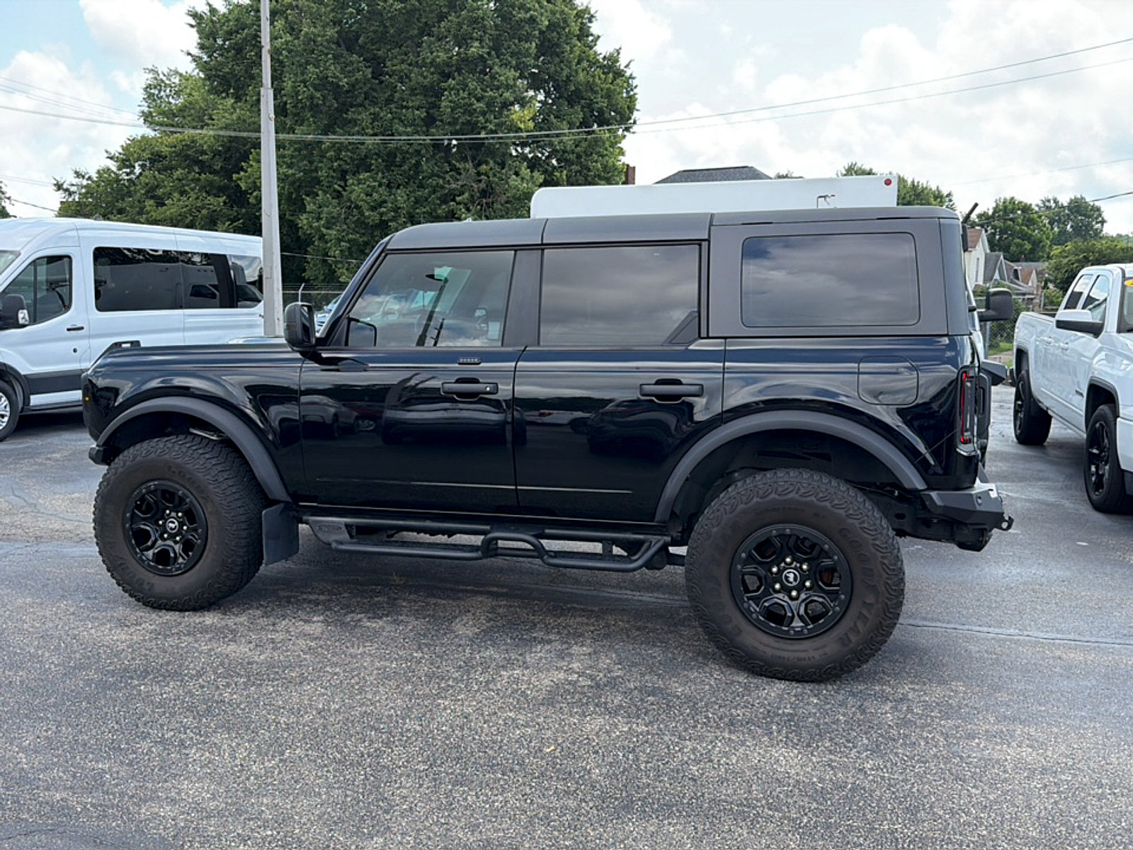 Used 2023 Ford Bronco Badlands w/ Sasquatch Package AWD/4WD image 6