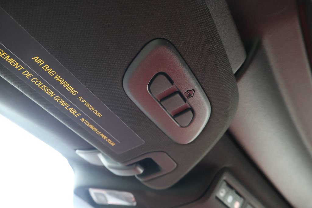 Used 2020 Chevrolet Corvette Stingray w/ 2LT Preferred Equipment Group image 33