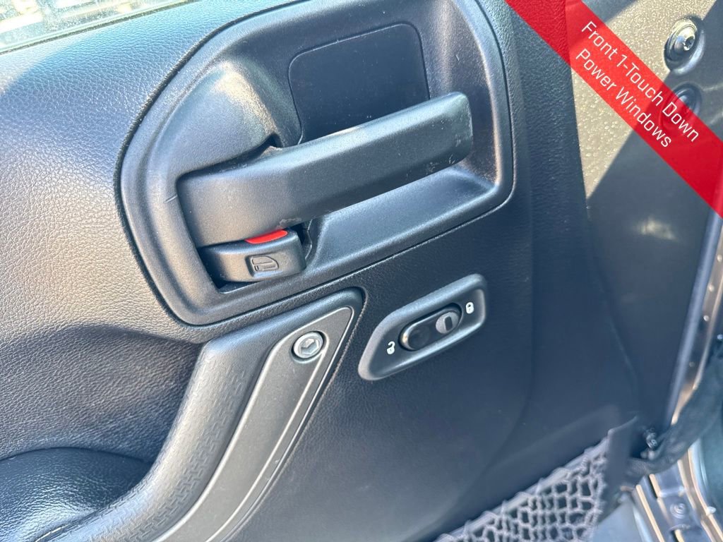 Used 2016 Jeep Wrangler Unlimited Freedom Edition image 13