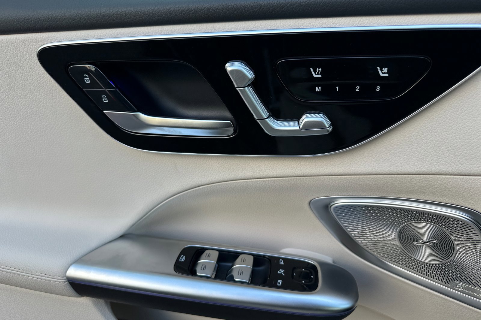 New 2025 Mercedes-Benz C 300 Sedan image 11