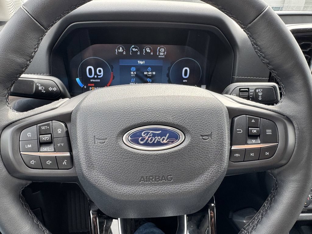 Used 2025 Ford Ranger Lariat w/ FX4 Off-Road Package AWD/4WD image 26