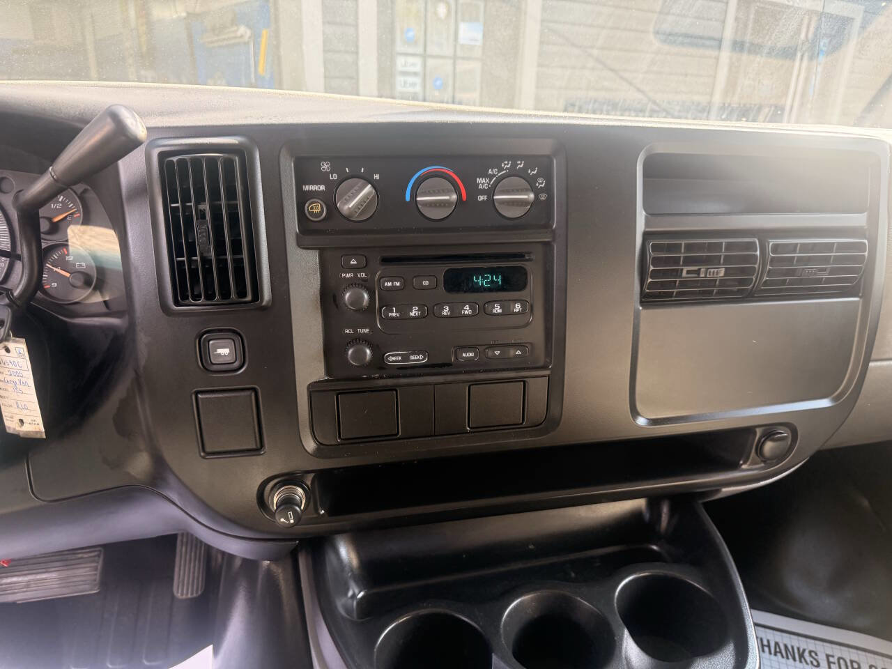 Used 2005 GMC Savana 1500 AWD image 14