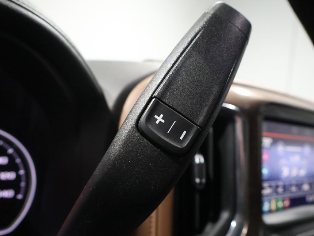 Used 2019 Chevrolet Silverado 1500 High Country image 41