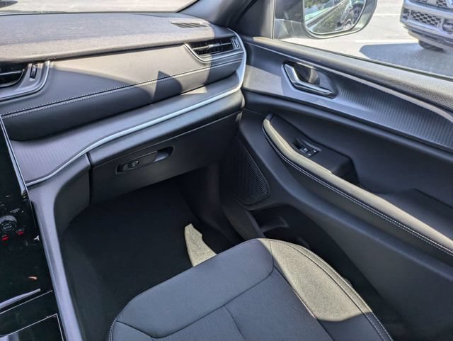New 2026 Jeep Grand Cherokee Laredo X RWD image 17