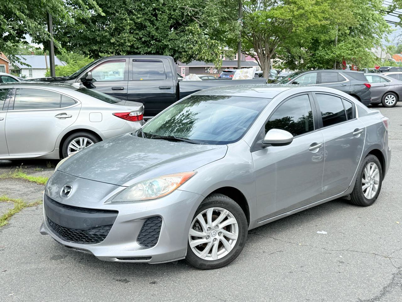 Used 2012 MAZDA MAZDA3 i Touring FWD image 3