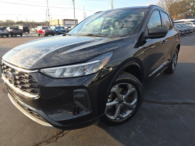 Certified 2024 Ford Escape ST-Line image 3