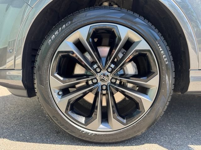 Certified 2025 Audi Q7 3.0T Premium Plus AWD/4WD image 8