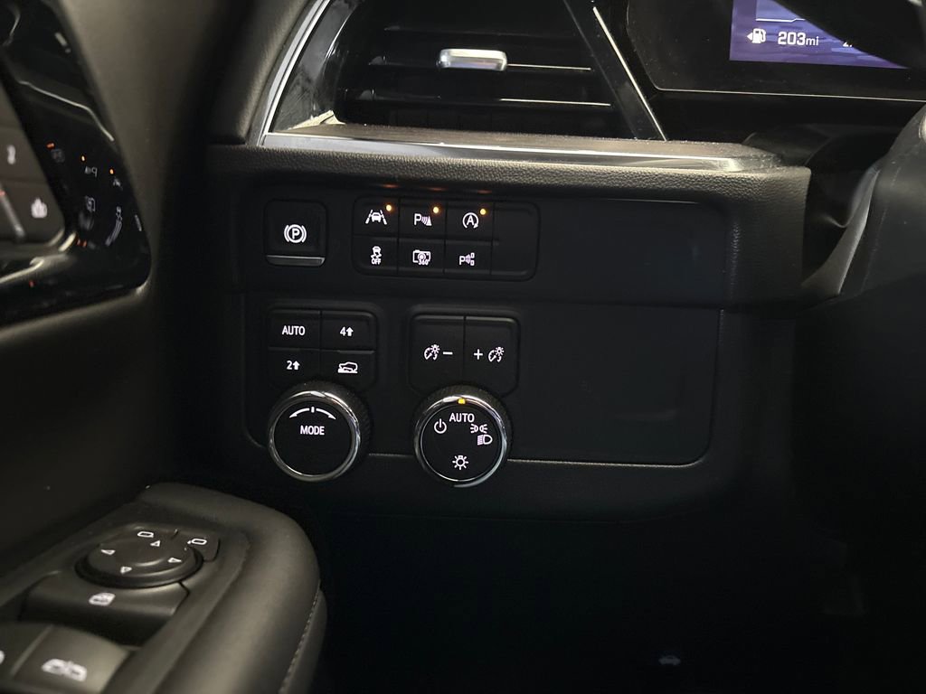 Used 2025 Chevrolet Tahoe LT AWD/4WD image 40