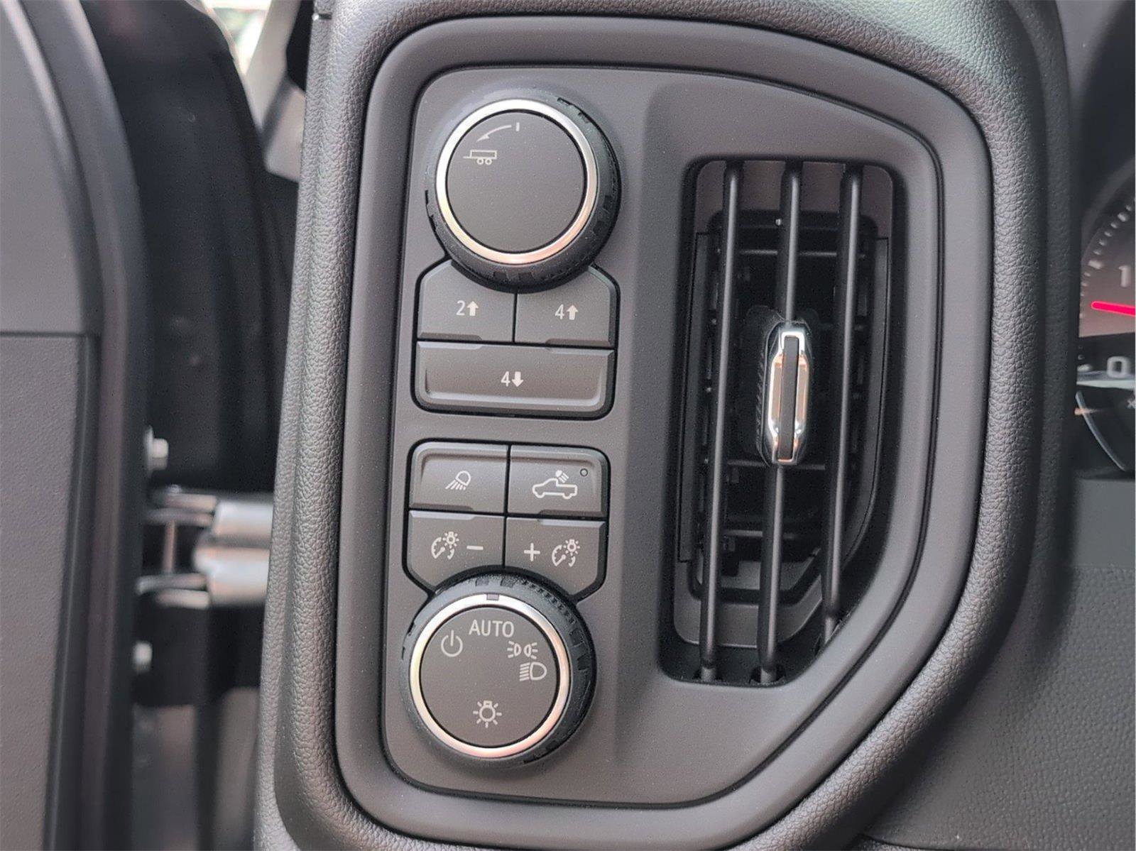 New 2026 Chevrolet Silverado 2500 Custom w/ Custom Value Package image 19