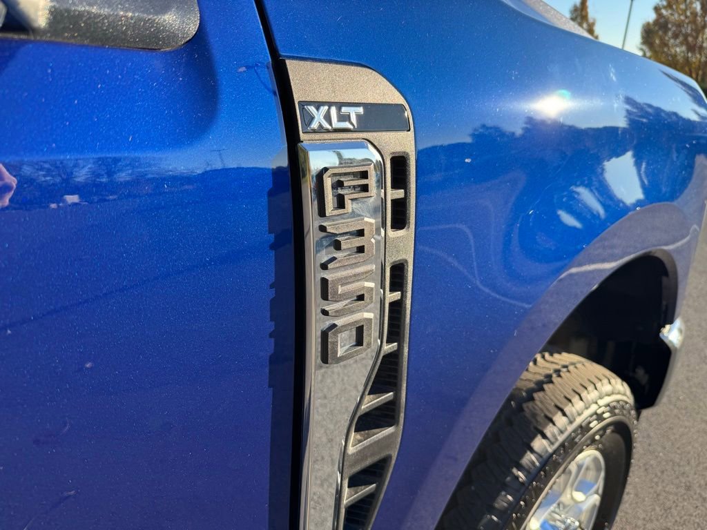 New 2026 Ford F350 4x4 Crew Cab Super Duty image 9