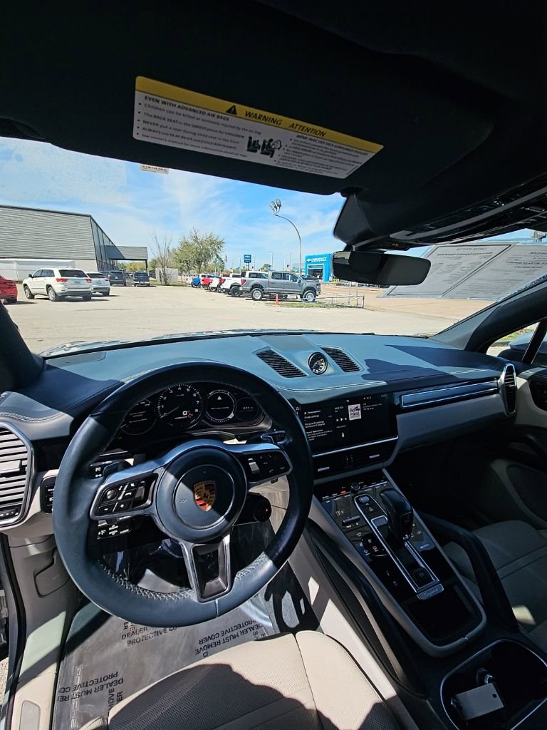 Used 2019 Porsche Cayenne E-Hybrid image 16