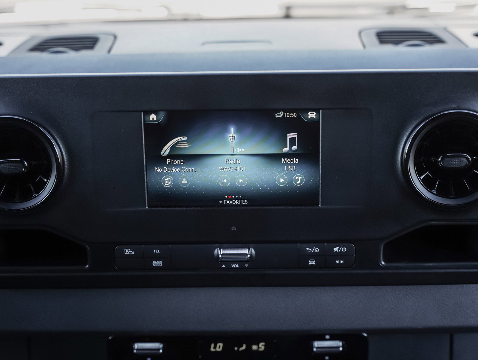 Used 2024 Mercedes-Benz Sprinter 2500 image 20