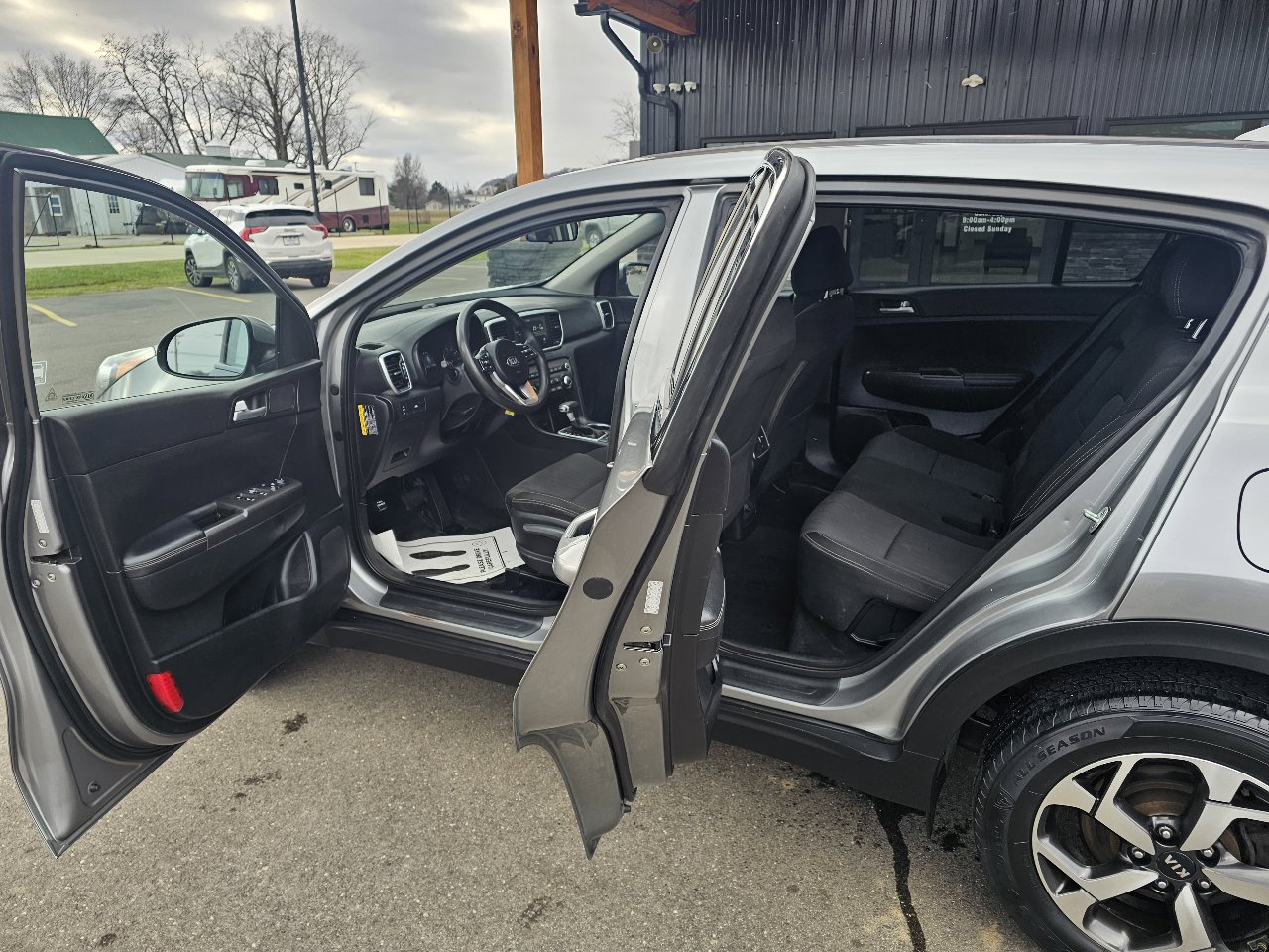 Used 2020 Kia Sportage LX image 7