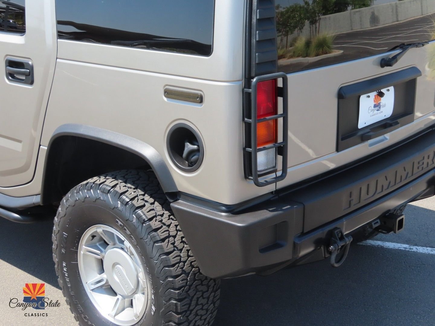 Used 2003 HUMMER H2 w/ Preferred Equipment Group image 14