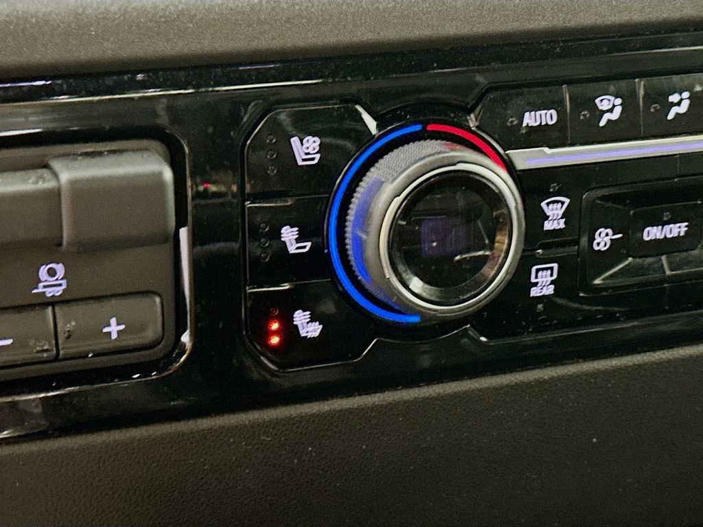 Used 2022 Chevrolet Silverado 1500 High Country w/ High Country Premium Package image 28