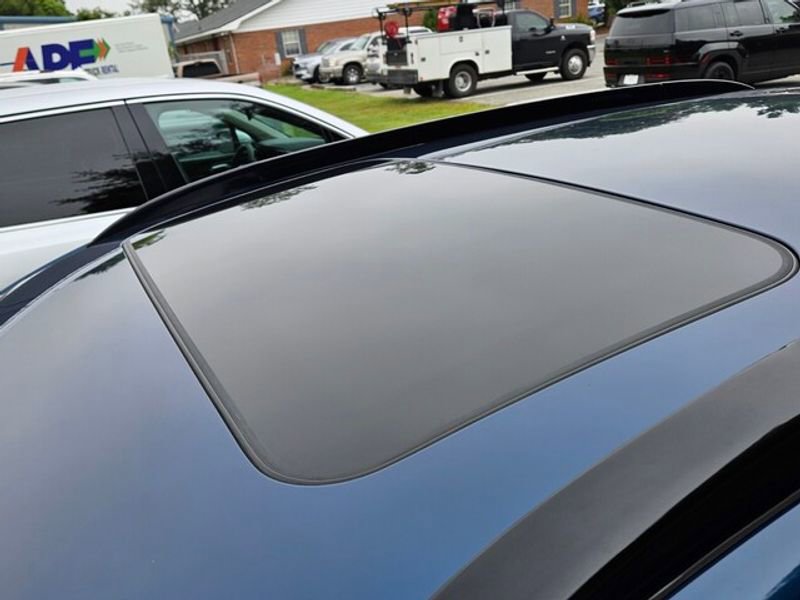 Used 2022 Kia Niro Touring Special Edition image 6