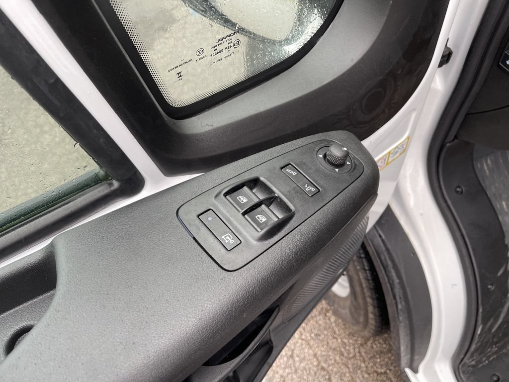 New 2025 RAM ProMaster 2500 w/ Premium Convenience Group FWD image 11