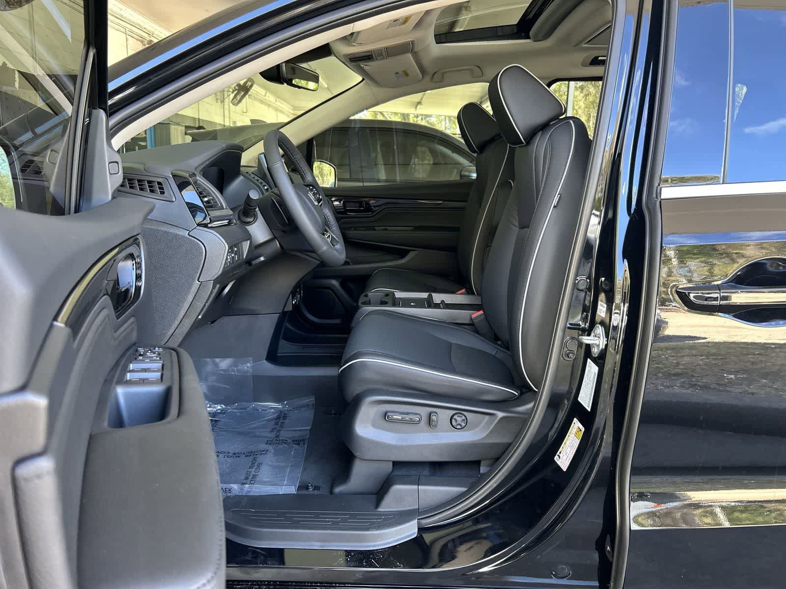 New 2026 Honda Odyssey Elite image 12