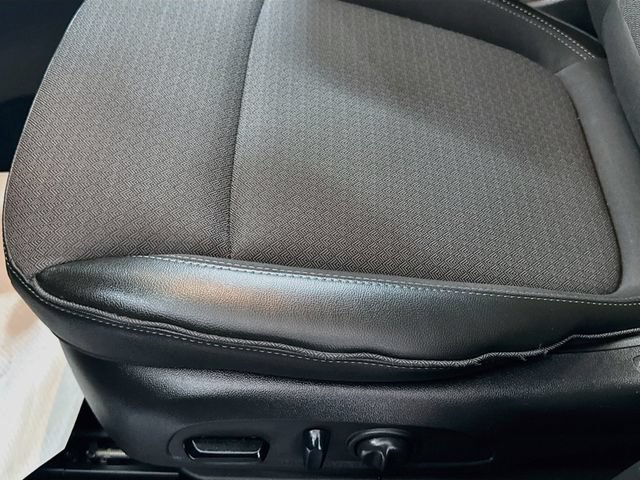 Used 2023 Buick Encore GX Select FWD image 19