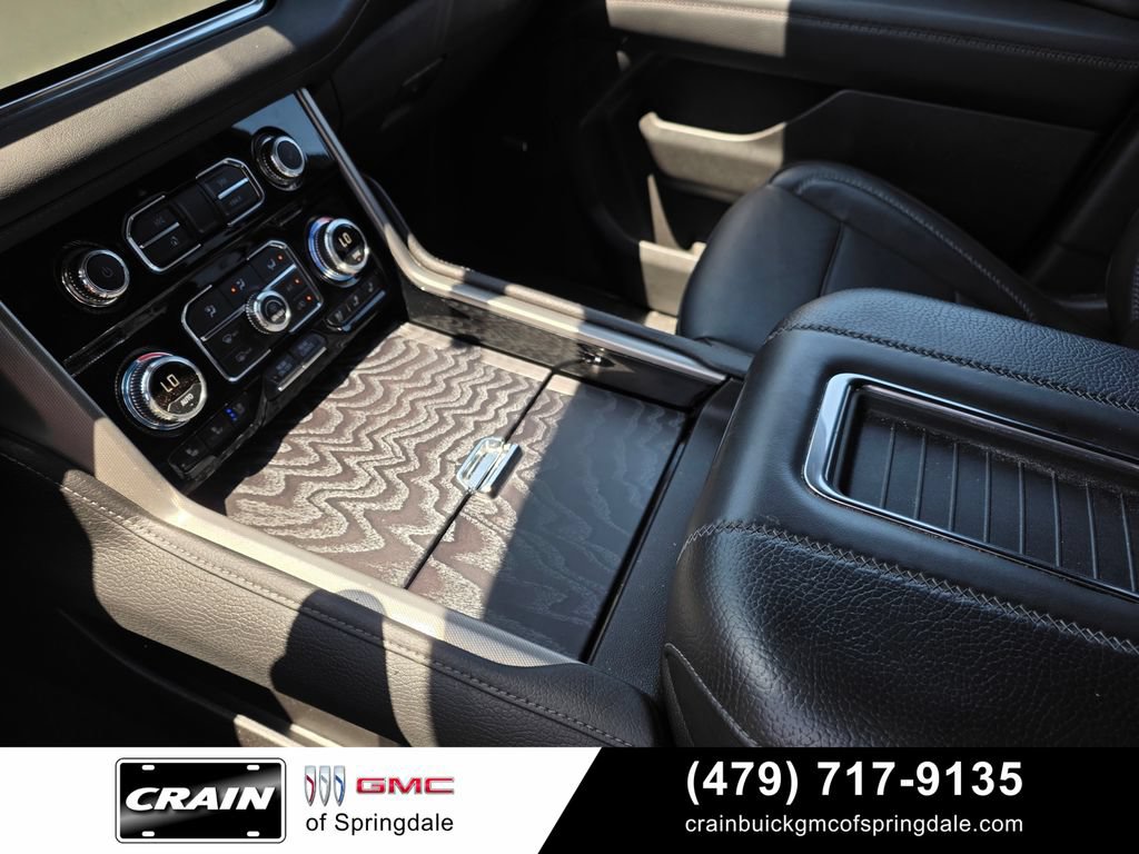 Used 2024 GMC Yukon Denali AWD/4WD image 19